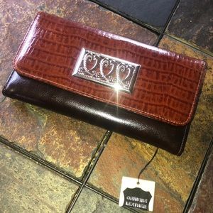 Brighton wallet